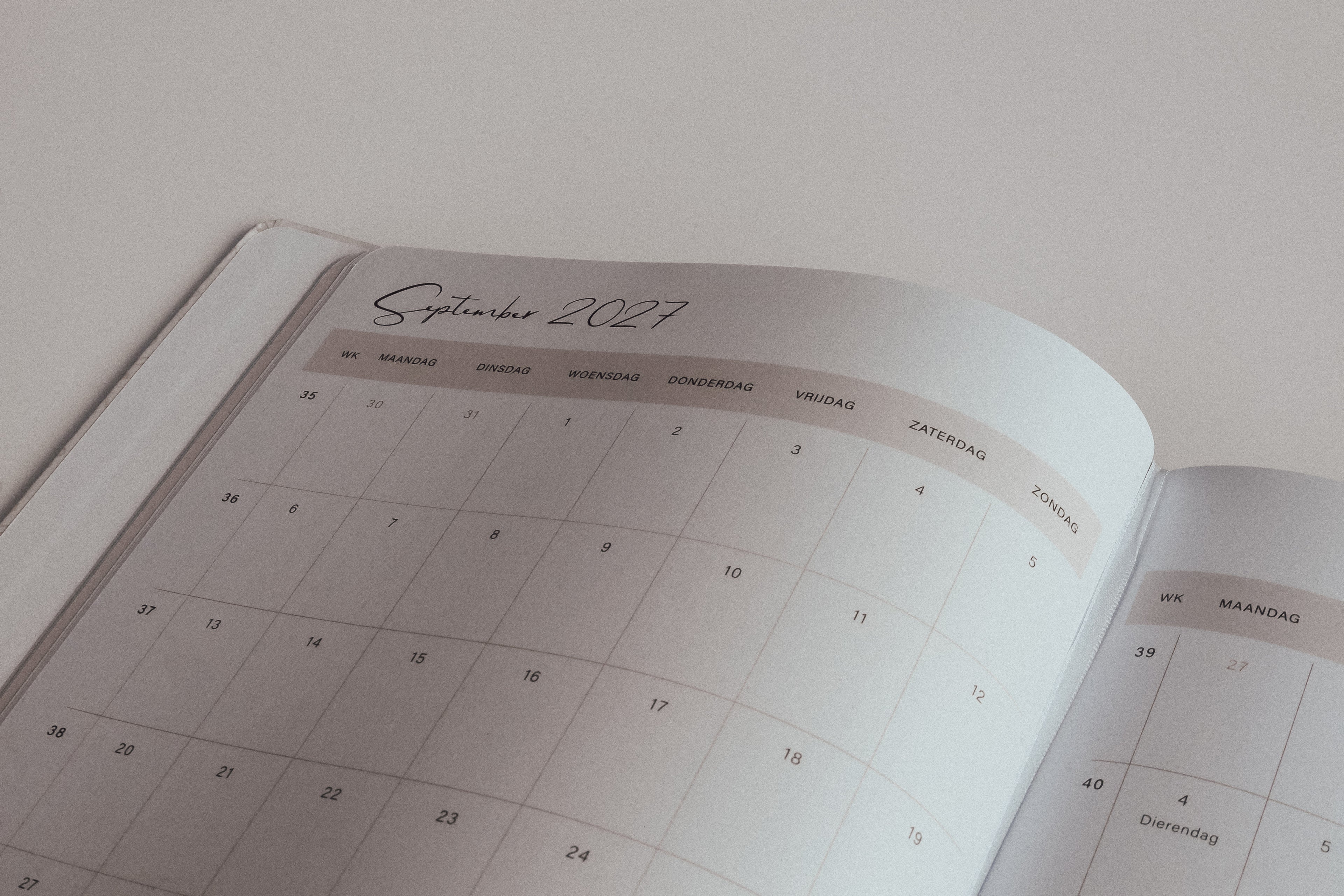 Agenda 2027 - A4 jaaragenda - Weekagenda  - 1 week op 2 pagina's