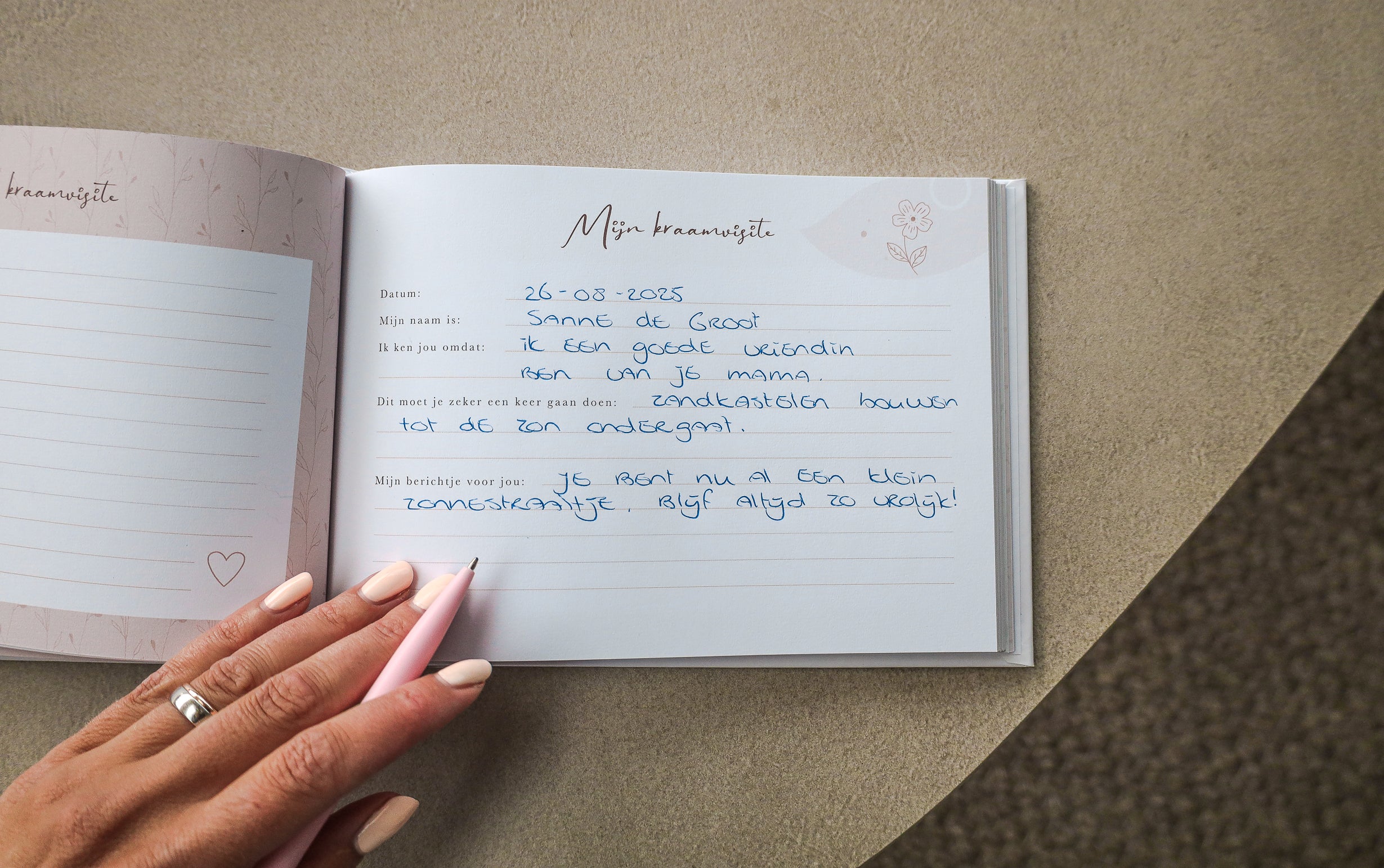 Mijn kraamvisiteboek - Invulboek voor kraamvisite - Geschikt voor 74 gasten